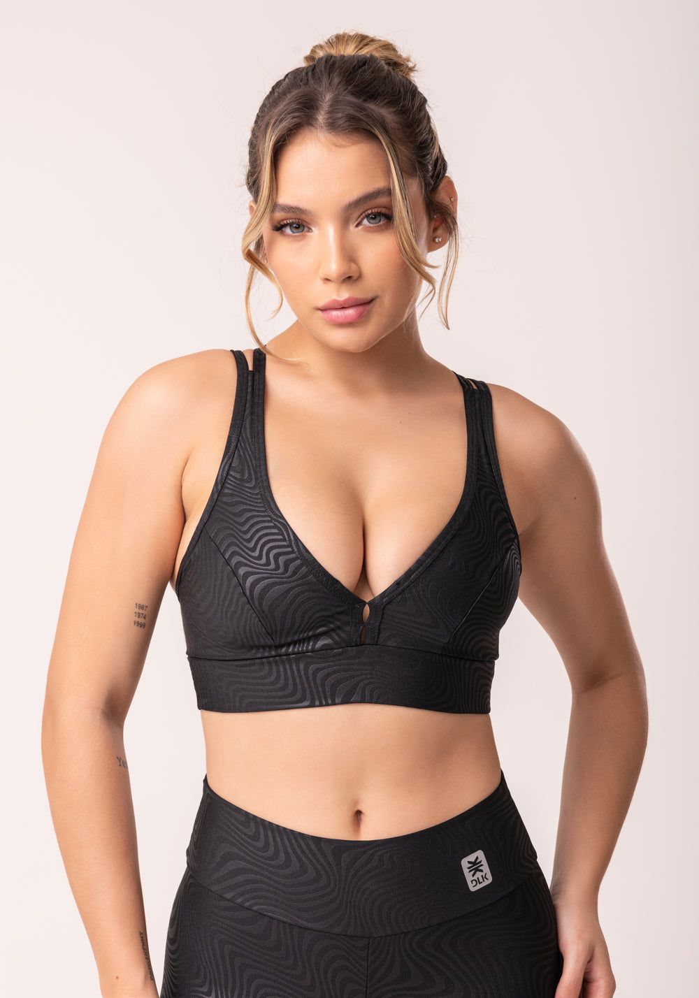 ans dotsloevner sholder tops ブラック Top Com Bojo Shine Preto Texturizado Ondas Com Alças Cruzadas