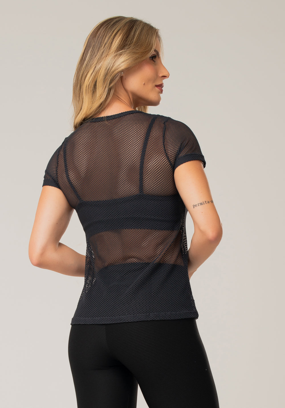 Blusa Tela Preta Básica Dlk