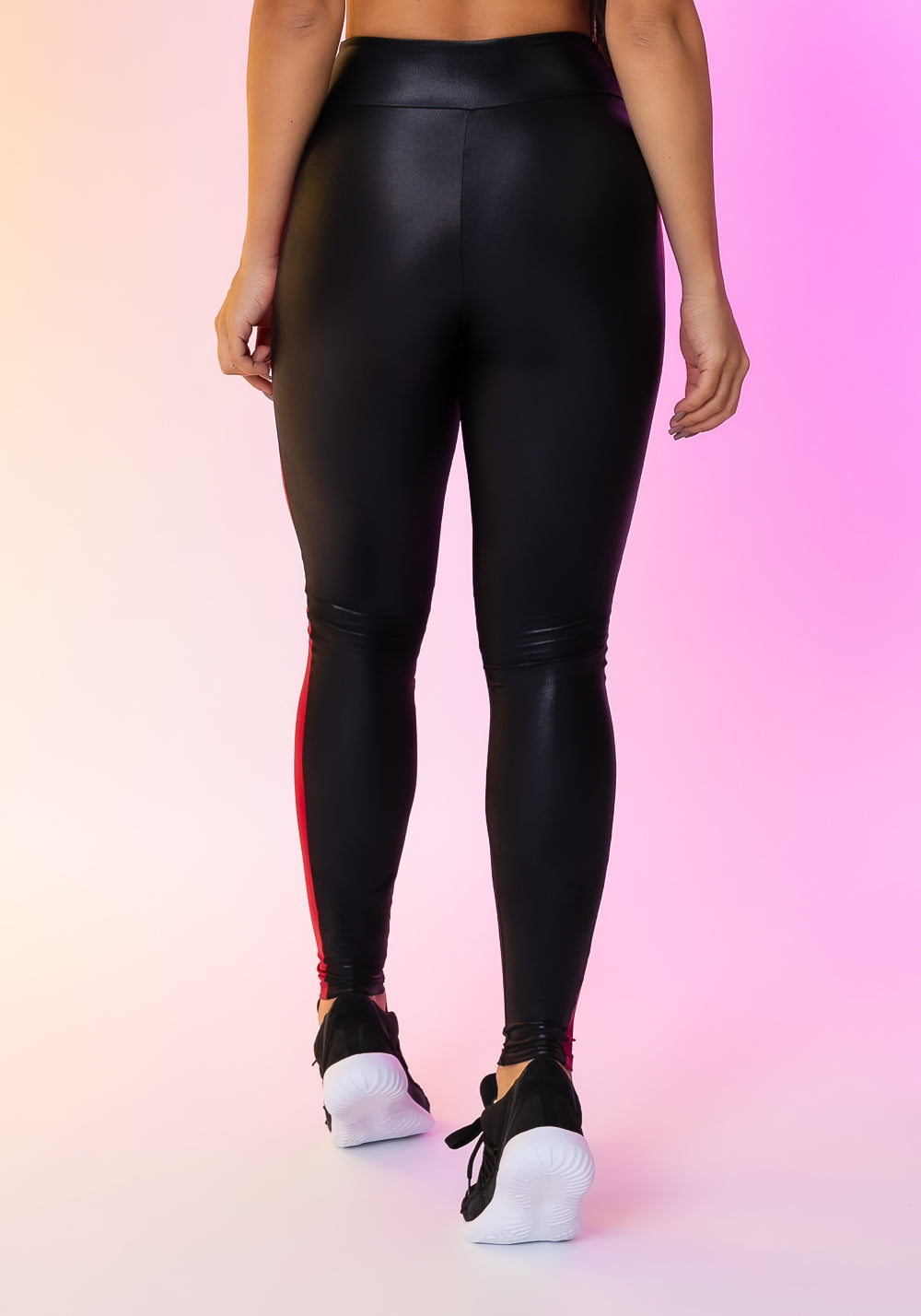 Calça Legging Happiness Com Recortes Laterais Preta E Cereja Dlk