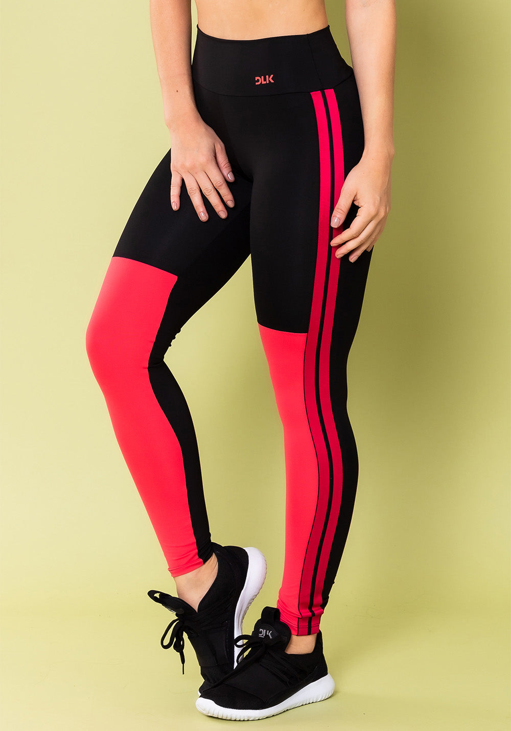 Calça Legging Energy Preta Com Recorte E Elástico Rosa Dlk