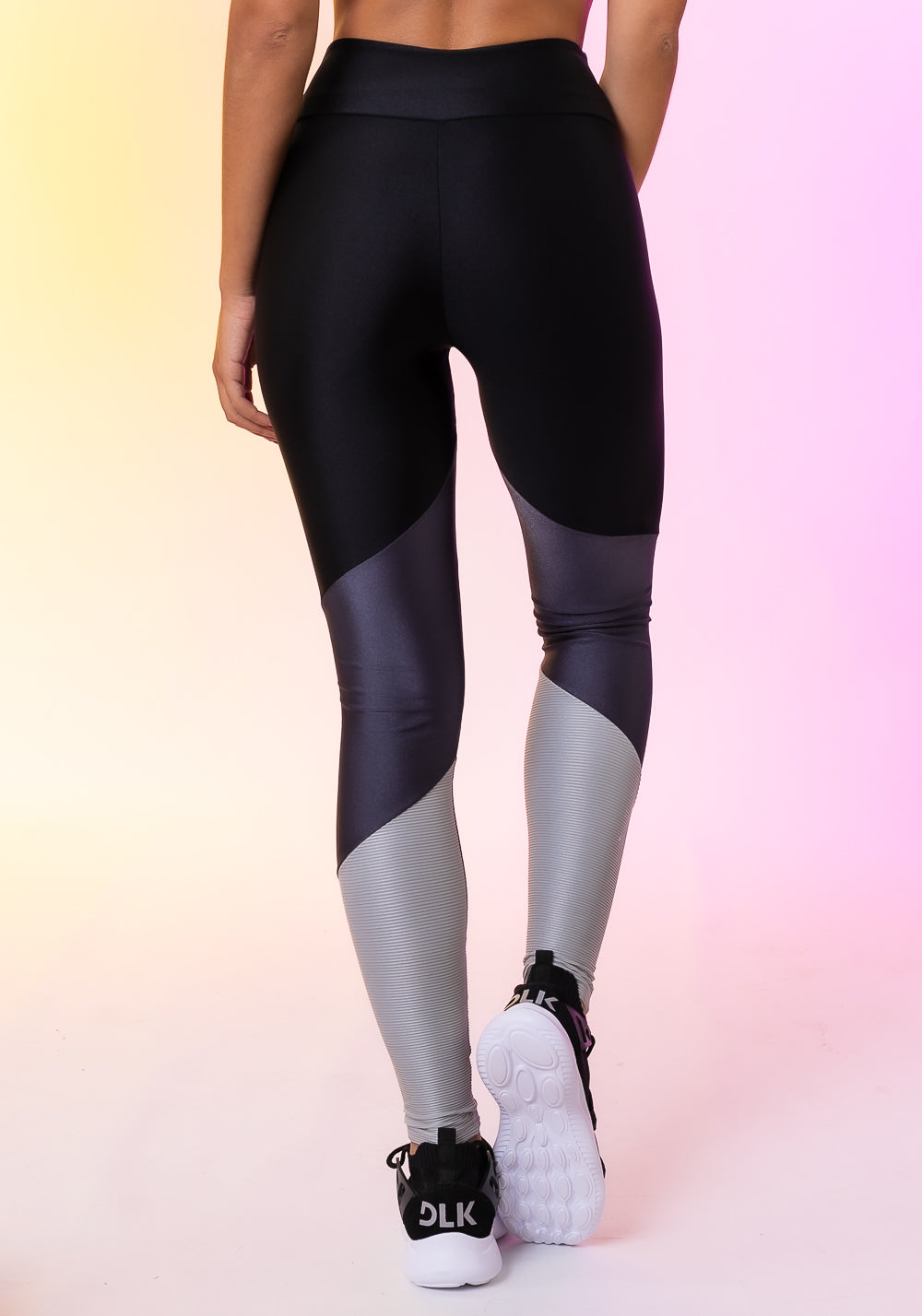 Calça Legging Happiness Com Recortes Preta, Grafite E Prata Dlk