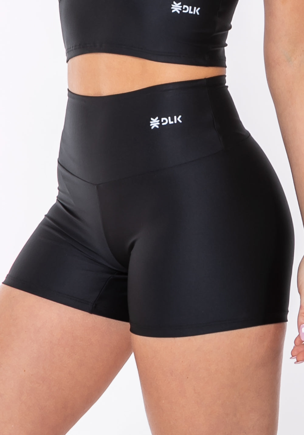 Short Equilibrium Preto Com Cós Largo Dlk