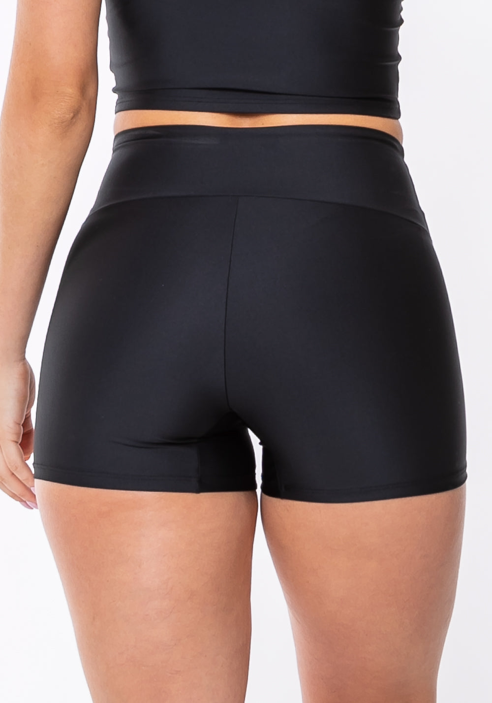 Short Equilibrium Preto Com Cós Largo Dlk