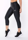 Calça Corsário Equilibrium Preta Com Cós Largo Dlk