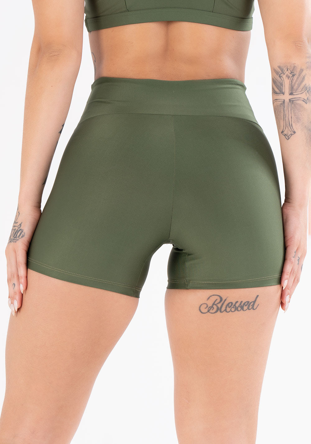 Short Equilibrium Verde Militar Com Cós Largo Dlk