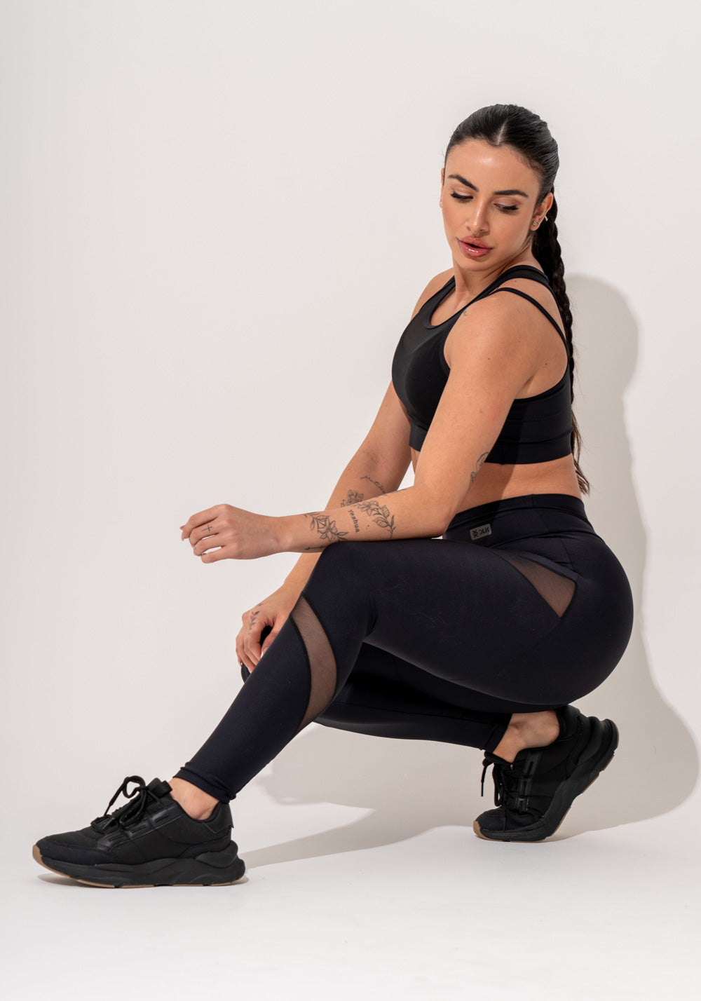 Legging Fitness Feminina Preto Com Recortes Em Tule Intense Dlk