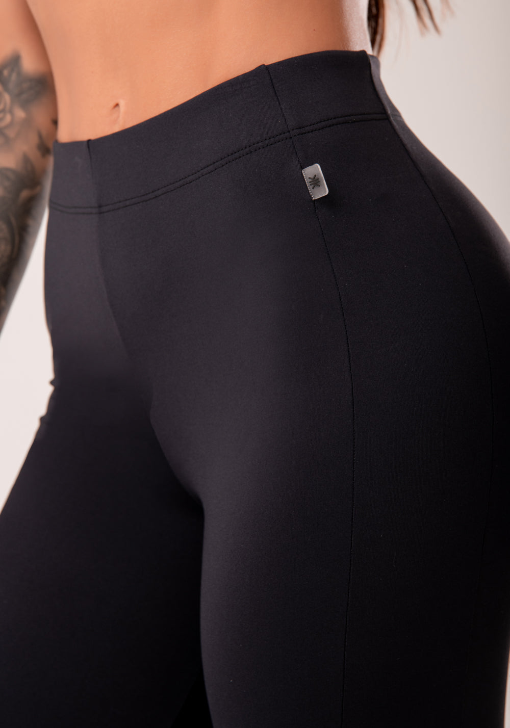 Calça Flare Feminina Preto Com Fenda Harmony Dlk