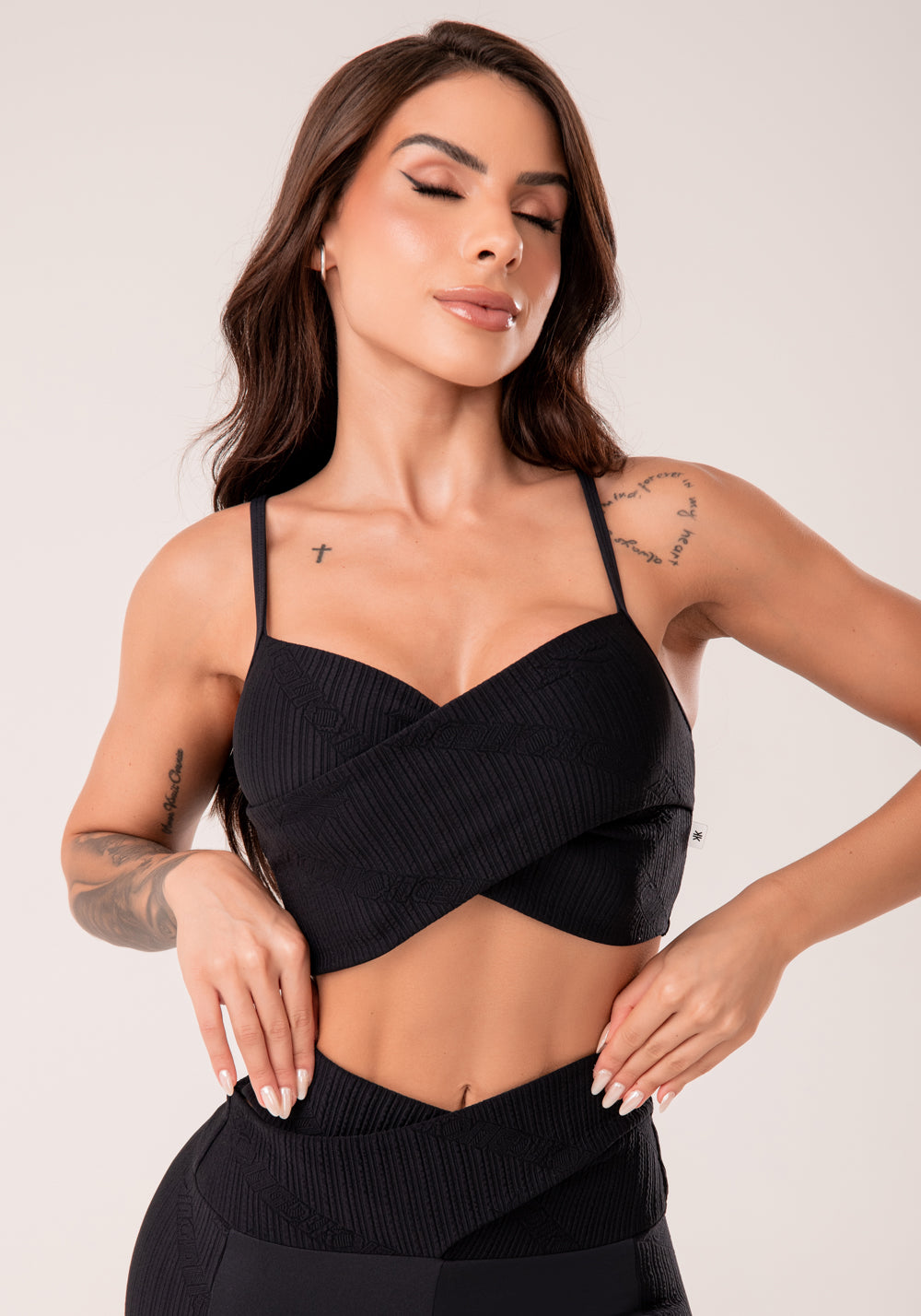 Top Fitness Feminino Vinho Texturizado Transpassado Harmony Dlk
