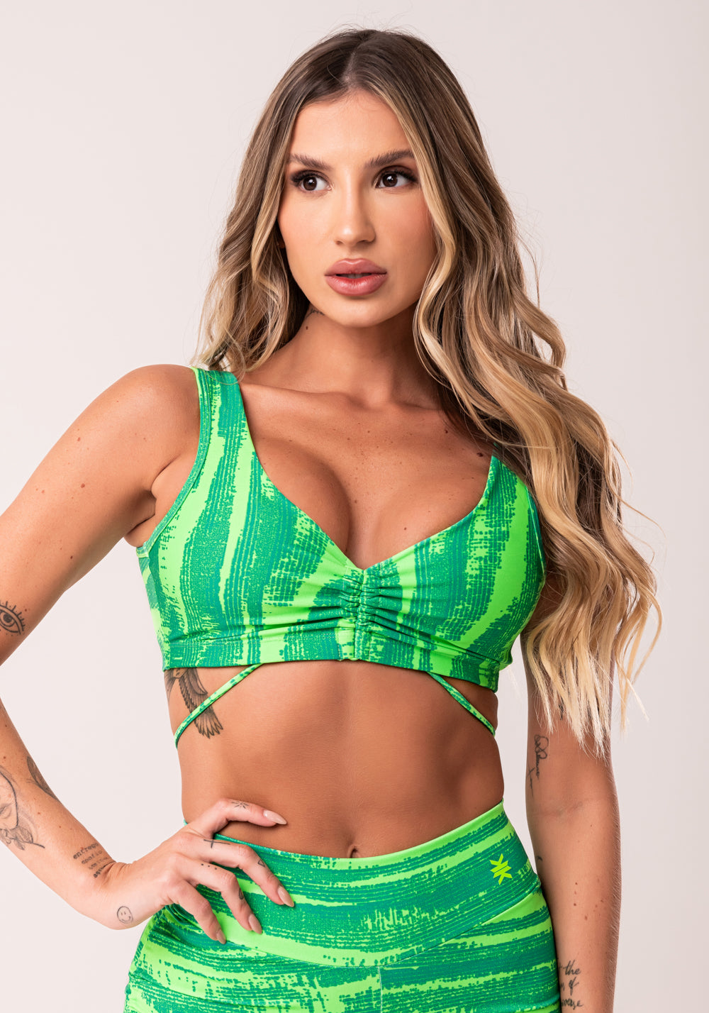 Top Fitness Feminino Verde Com Franzido Estampado Disruption