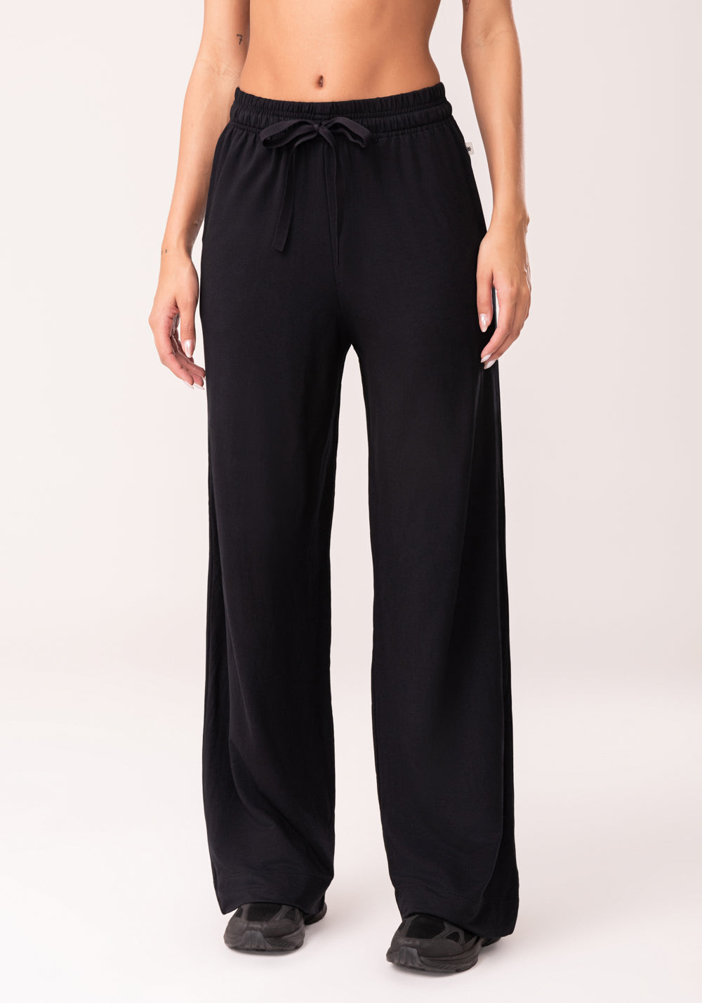 Calça Moletinho Feminina Preto Com Bolso Oasis Dlk
