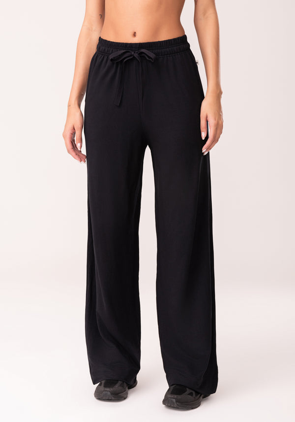 Calça Moletinho Feminina Preto Com Bolso Oasis Dlk