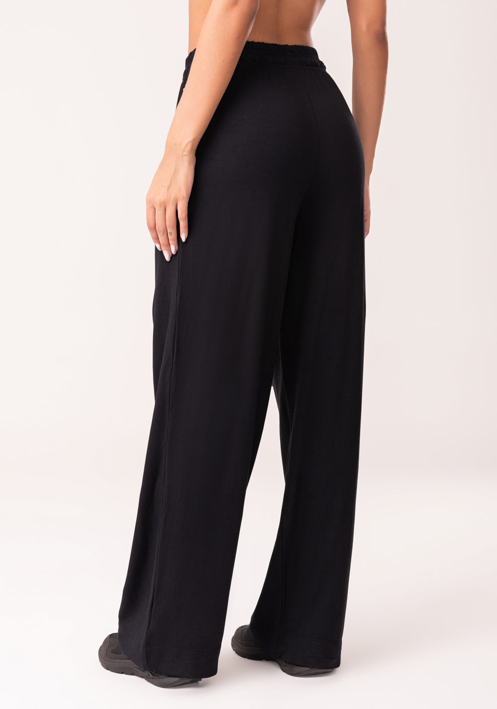 Calça Moletinho Feminina Preto Com Bolso Oasis Dlk