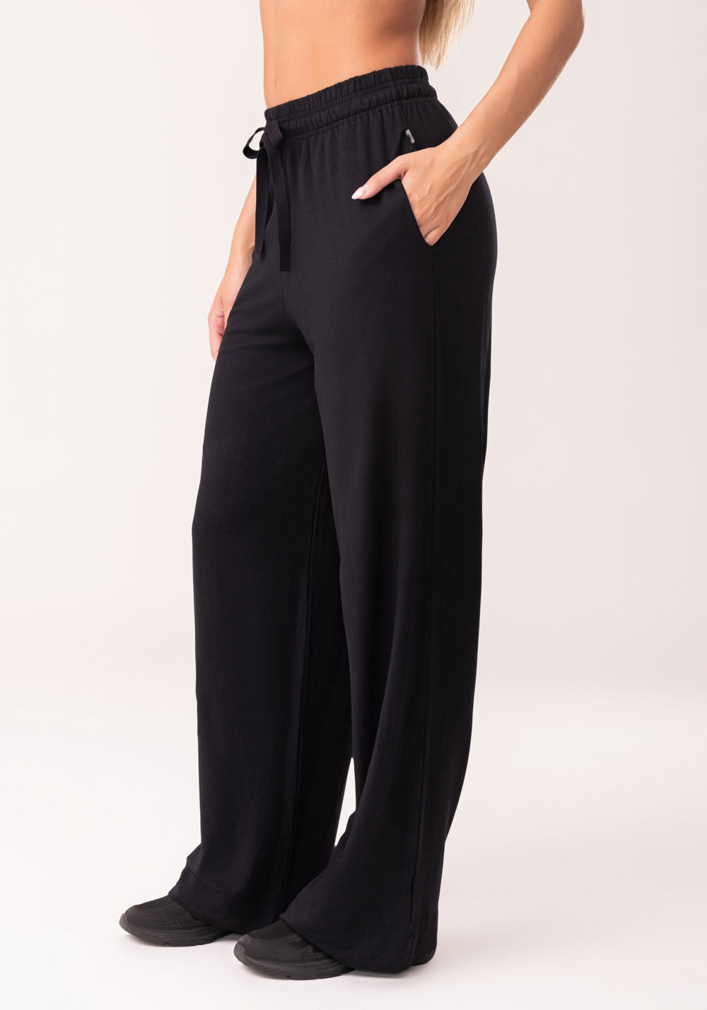 Calça Moletinho Feminina Preto Com Bolso Oasis Dlk
