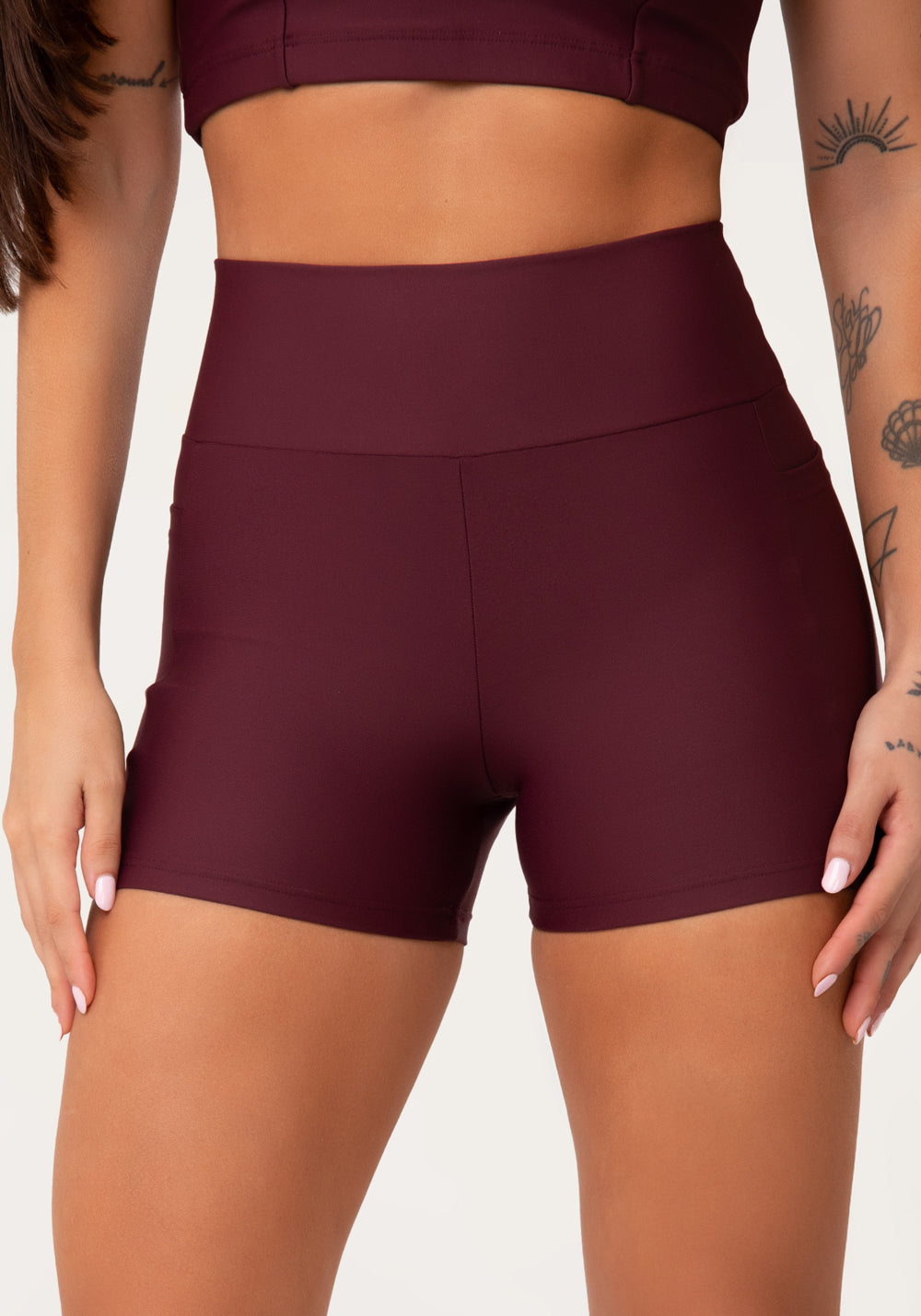 Short Fitness Feminino Vinho Com Bolsos Aura Dlk