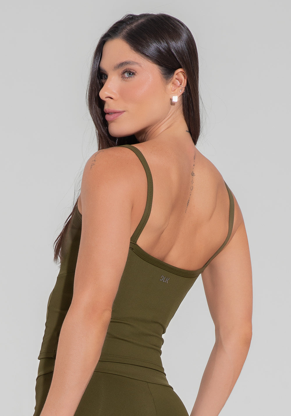 Top Alongado Fitness Com Detalhe Canelado Motion Lines Dlk Verde Oliva