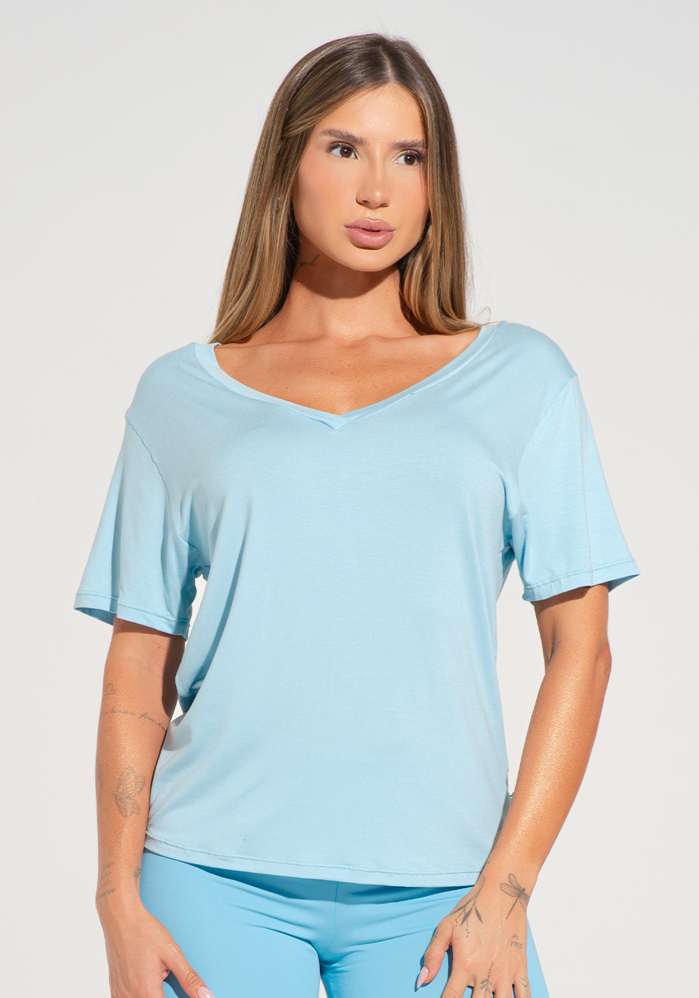 Top Com Bojo Shine Azul Texturizado Ondas Com Alças Cruzadas