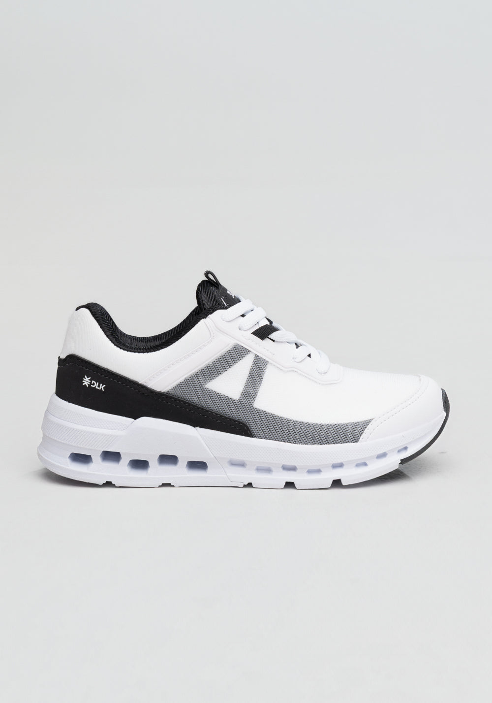 Tênis Esportivo Masculino Com Detalhe No Solado Dlk Branco E Preto