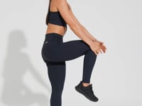 Legging Fitness Feminina Com Lateral Canelada Motion Lines Dlk Preto